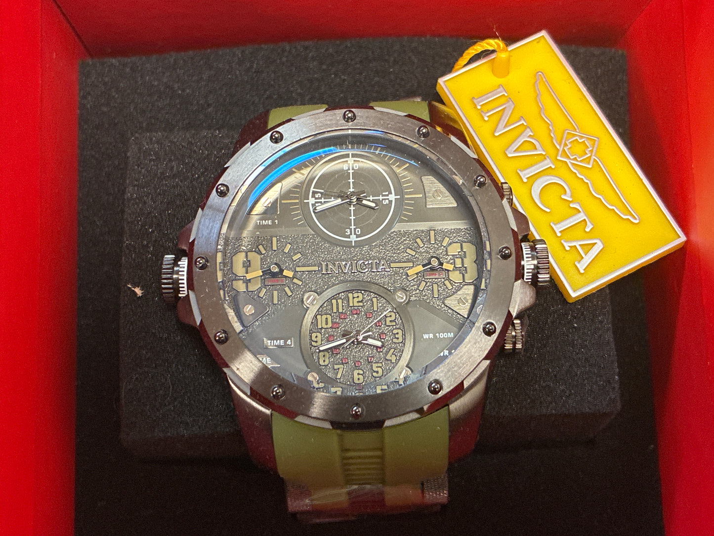 Invicta 31138