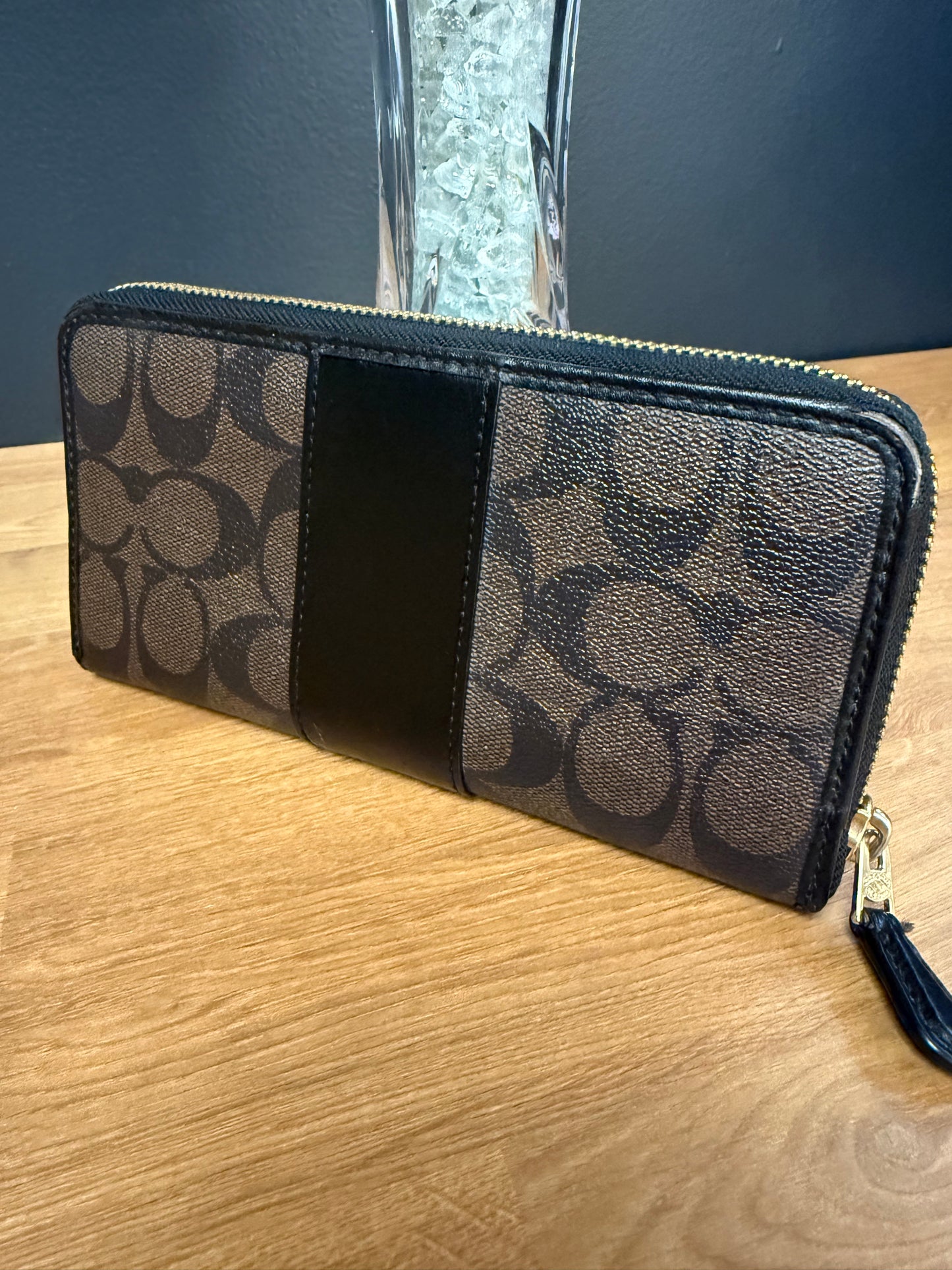 Coach Zip Wallet Signature Brown Black
