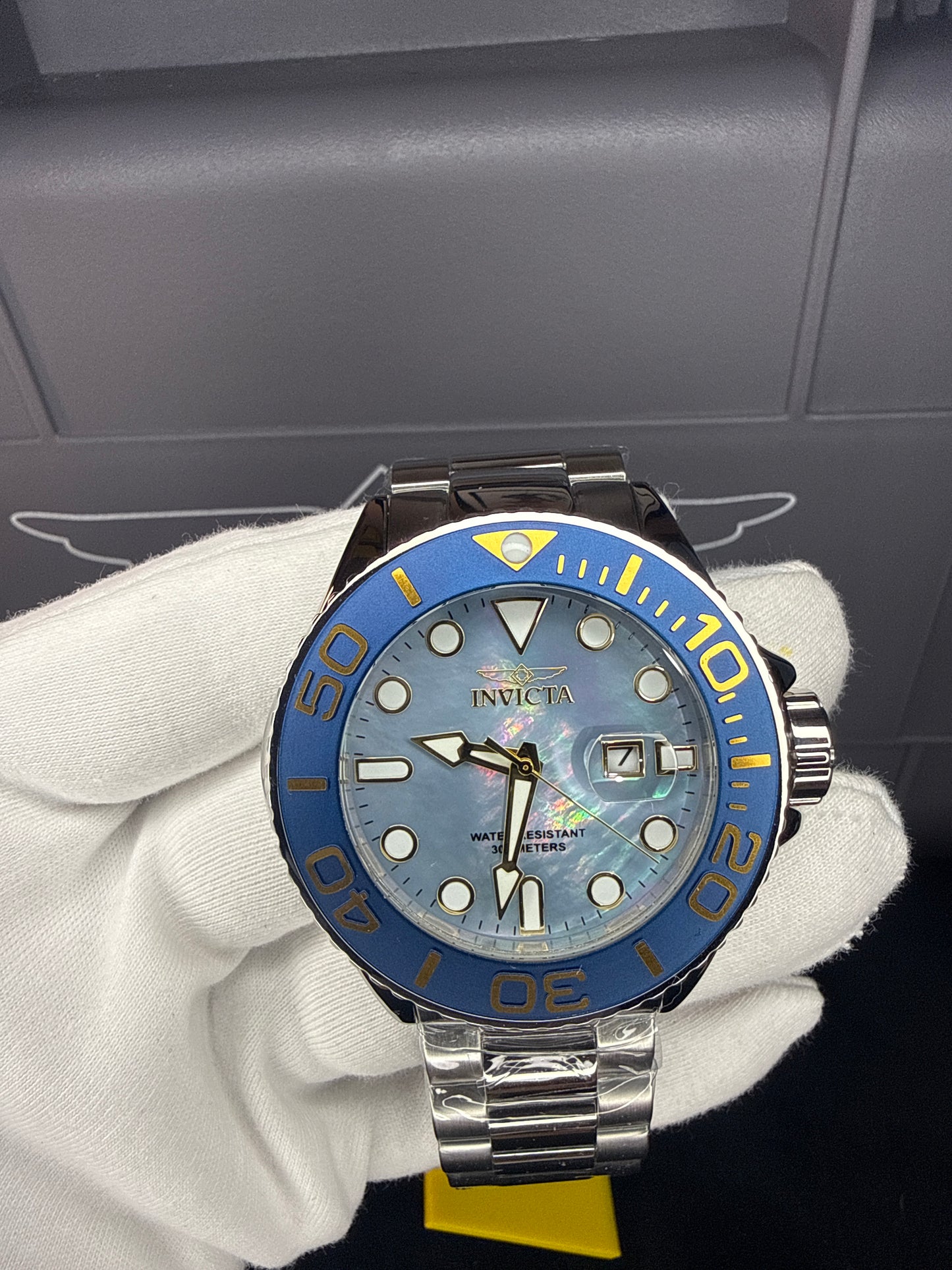 Invicta Grand Diver w/ Mother of Pearl Dial - 52mm, Steel and Blue