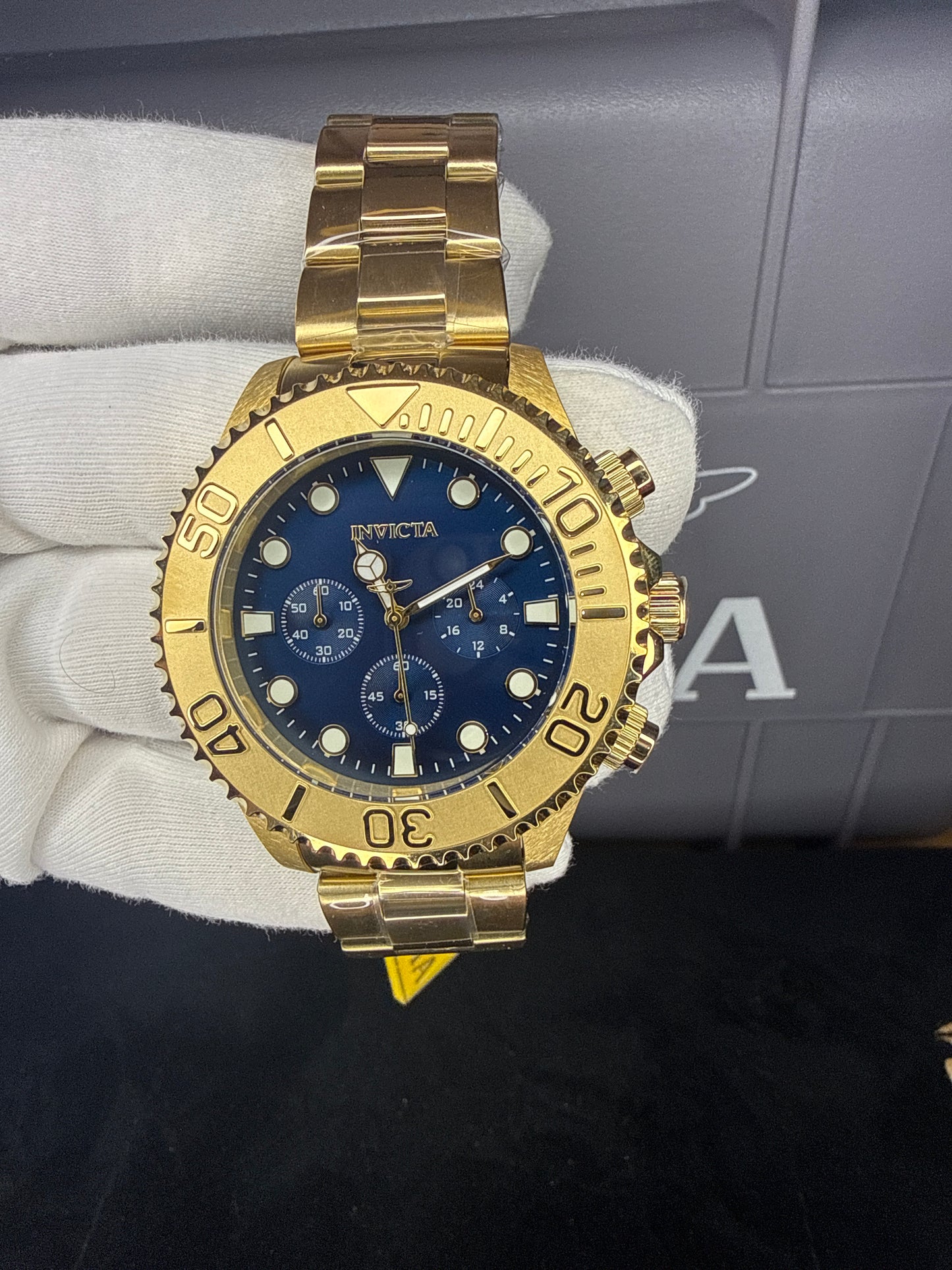 Invicta Grand Diver - 47mm. Gold and Blue