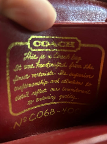 Vintage Coach compact, zip-around coin case / small wallet- C06B-40019
