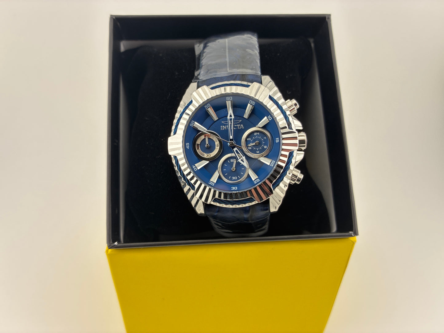 Invicta 27185