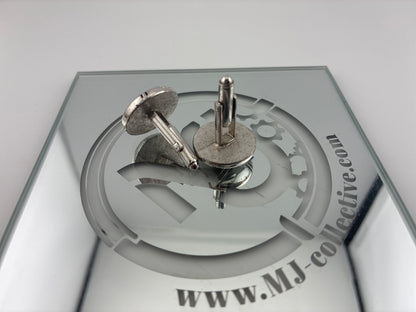 Round silver cufflinks crossed lines