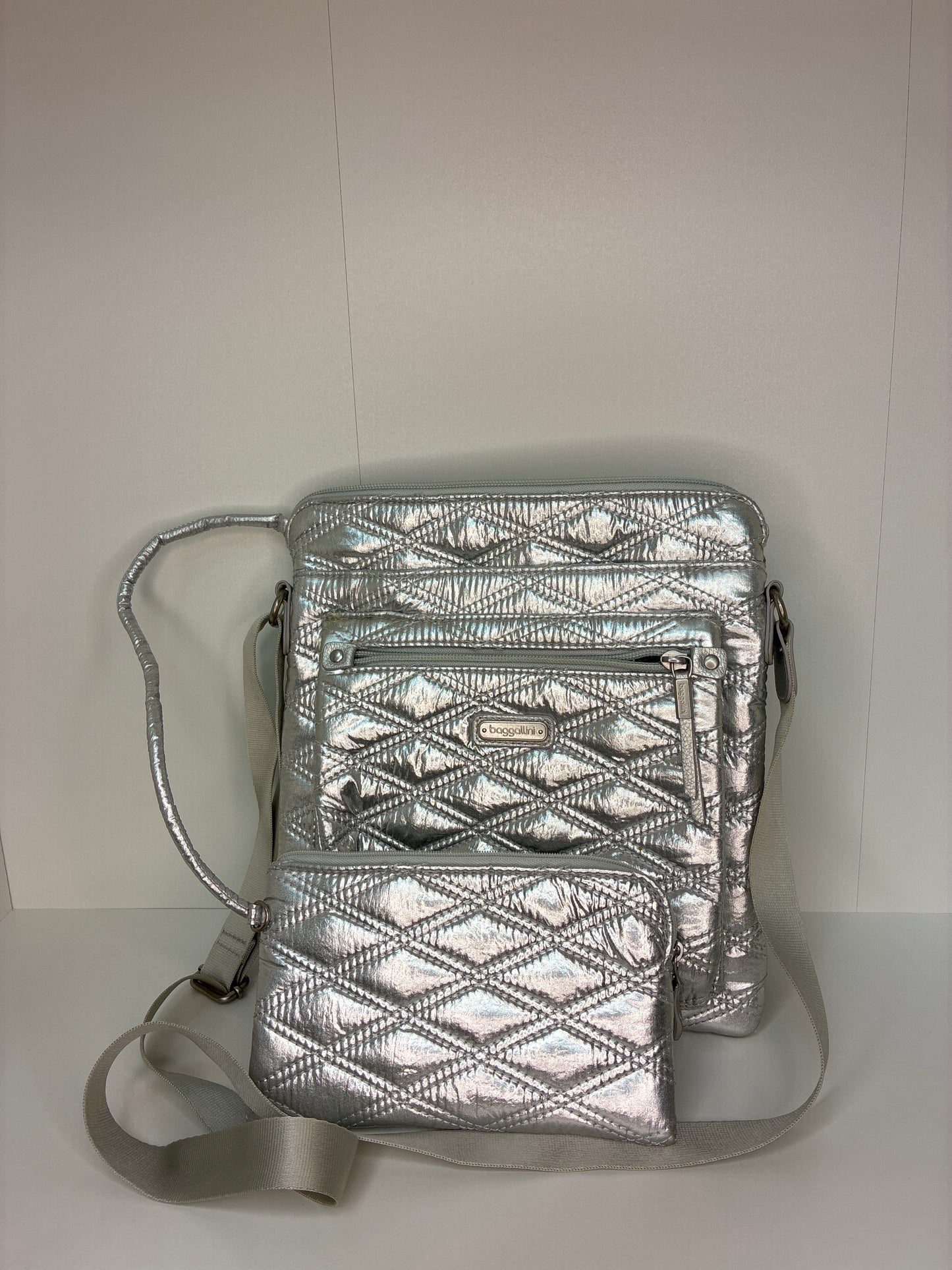 Baggallini-  Everywhere Slim Crossbody in Silver Metallic Quilt