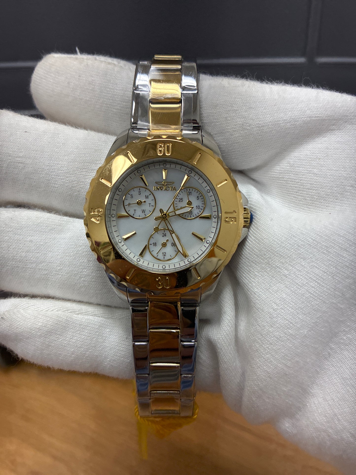 Invicta Angel Women's Watch - 38mm. Steel. Gold
