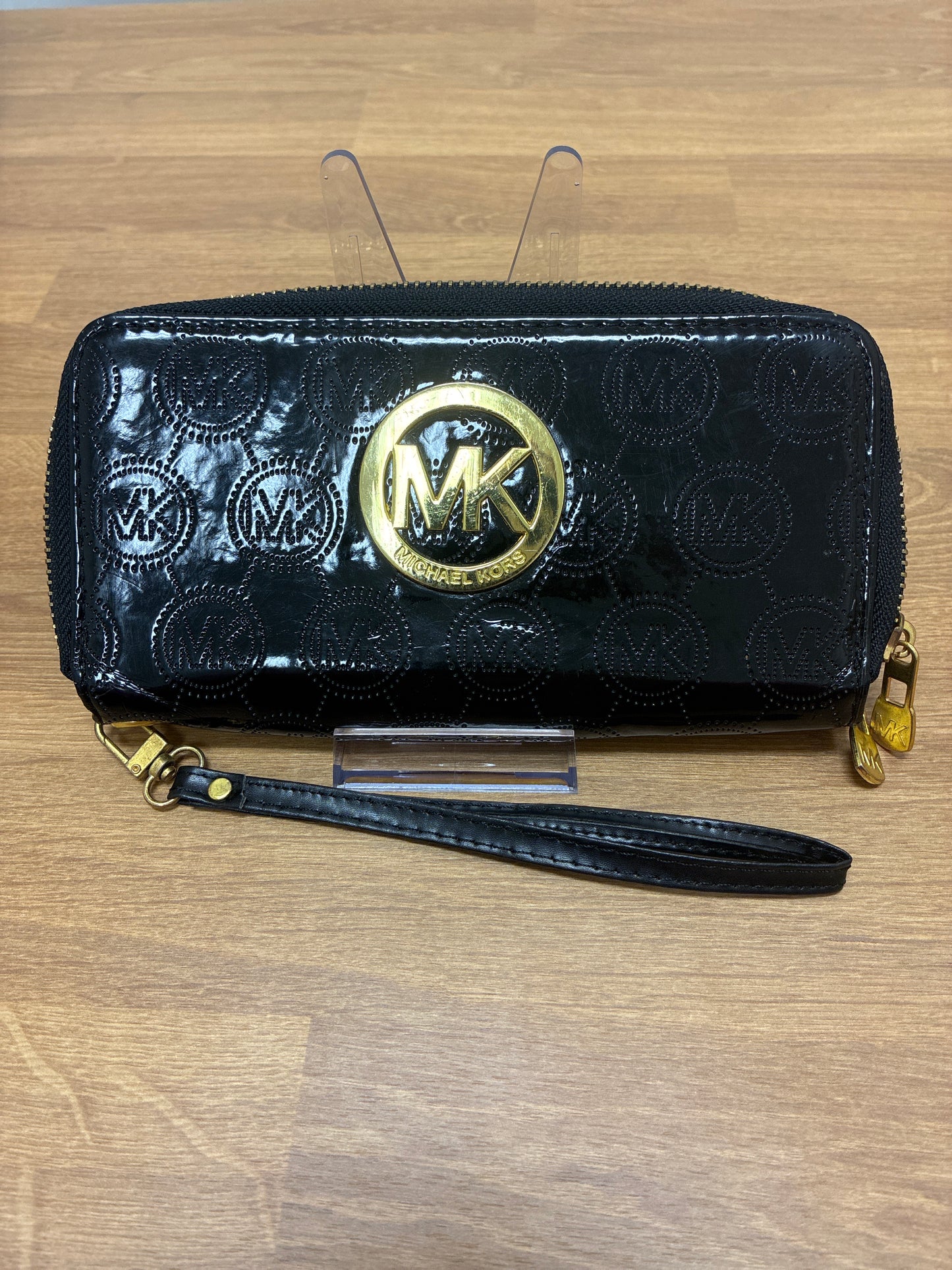 Michael Kors- Jet Set wristlet wallet