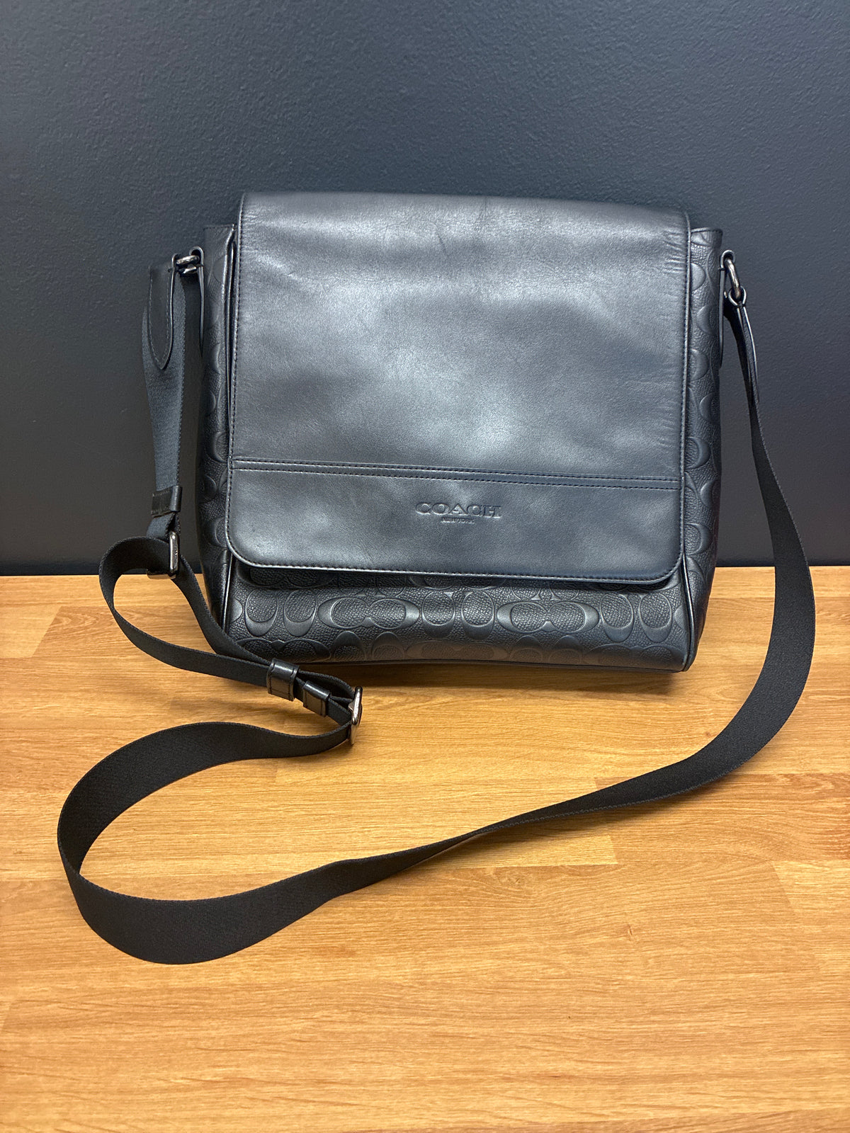 Coach Houston Map Bag in Signature Leather (Style Code: F73340)