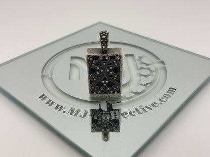 Silver toned charm Lia Sophia