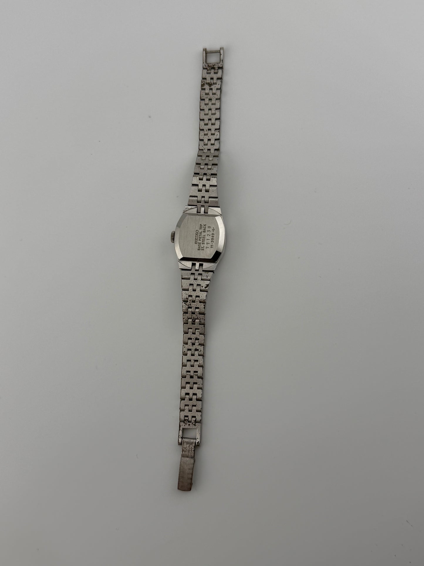 Vintage Seiko 11-3949 ladies' mechanical watch, Blue Sunburst Dial