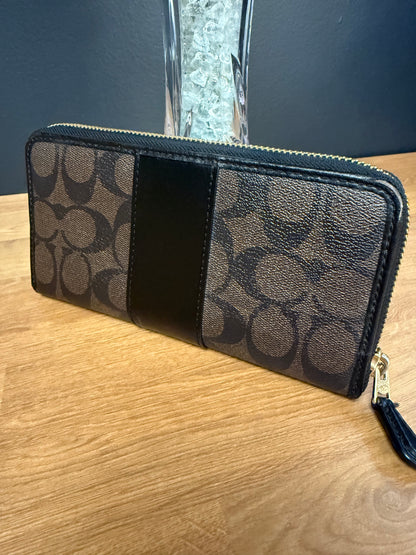 Coach Zip Wallet Signature Brown Black
