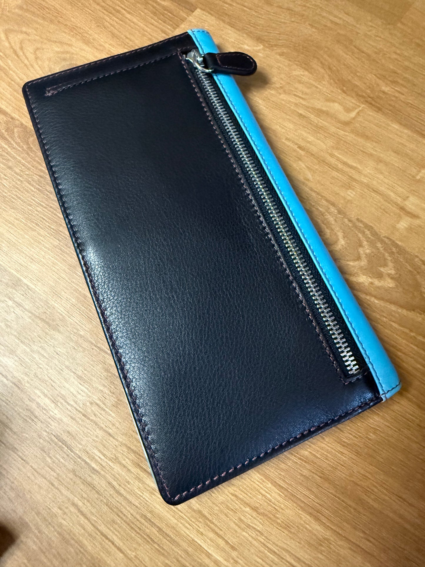 Graffiti Long Wallet Leather Penguin "Abbey Road"