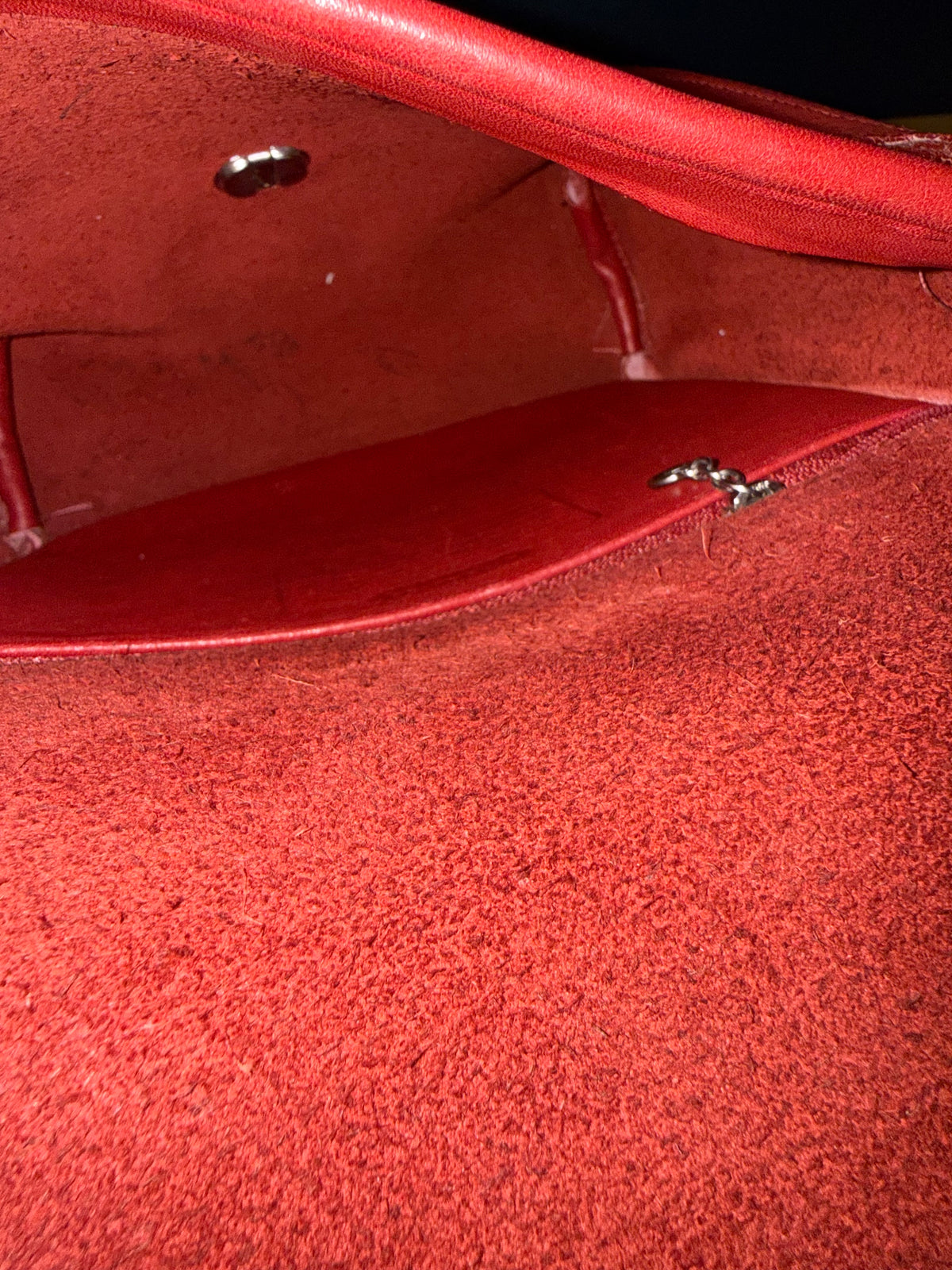 Vintage Coach Companion Flap bag in a rich currant/ red glove tanned leather, style #9076, 1990s